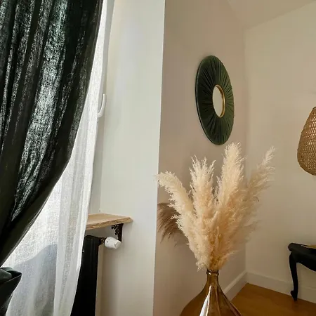 Guest house La Naomath - Maison D'hotes, Insolite & Nonant