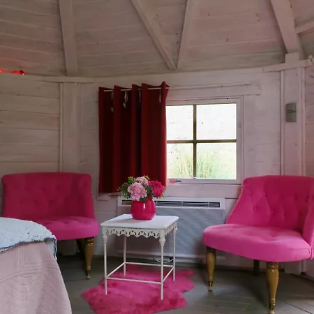 Guest house La Naomath - Maison D'hotes, Insolite &