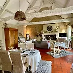 La Naomath - Maison D'hotes, Insolite & ゲストハウス