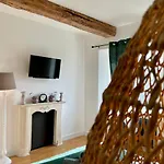 ゲストハウス La Naomath - Maison D'hotes, Insolite &