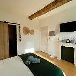 La Naomath - Maison D'hotes, Insolite & Nonant