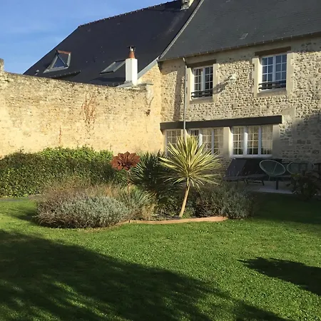 Guest house La Naomath - Maison D'hotes, Insolite &