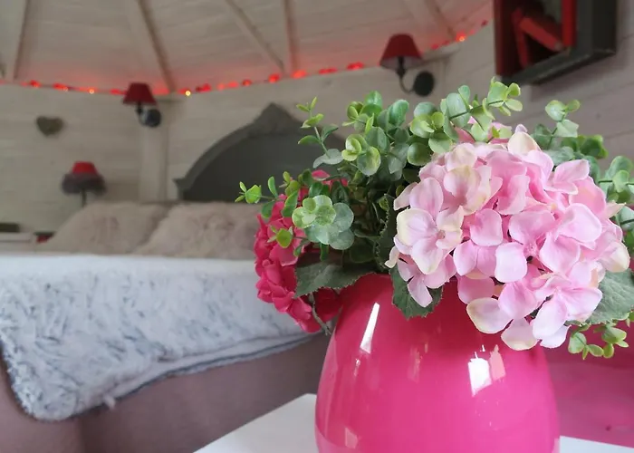 Guest house La Naomath - Maison D'hotes, Insolite &