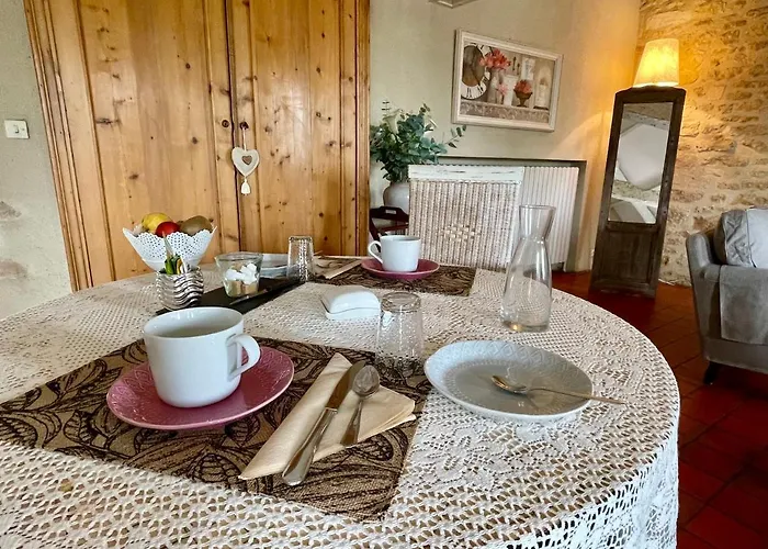 Guest house La Naomath - Maison D'hotes, Insolite &