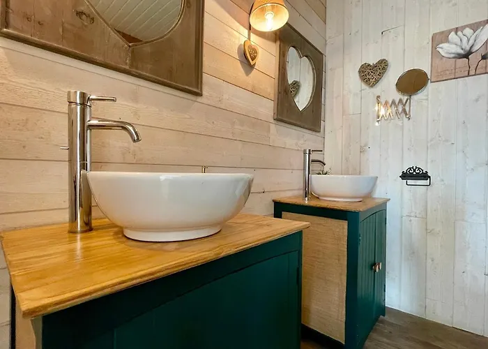 Guest house La Naomath - Maison D'hotes, Insolite & 3*